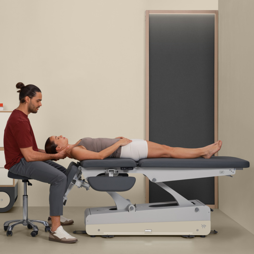 behandeltafel,behandelbank,Naggura,massagebank,kine bank,behandeltafel elektrisch,behandeltafel fysiotherapie