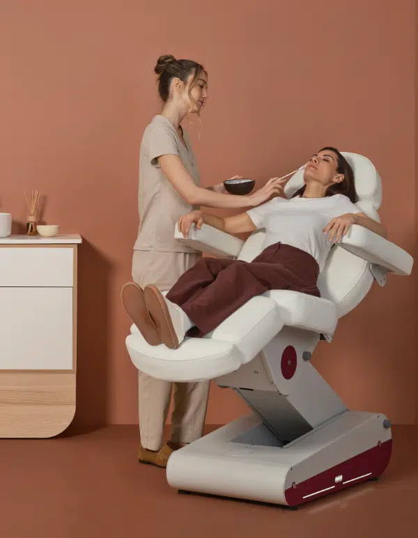 Behandelstoelen voor Beauty van het merk Naggura, bij Uplifted