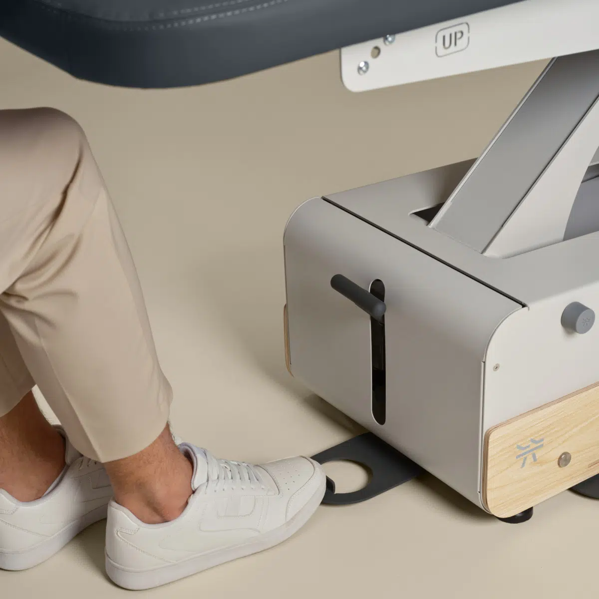 Behandeltafel,massagetafel,massagebank,behandeltafel kine,behandelbank,behandelbank kine,elektrische behandeltafel,behandeltafel elektrisch